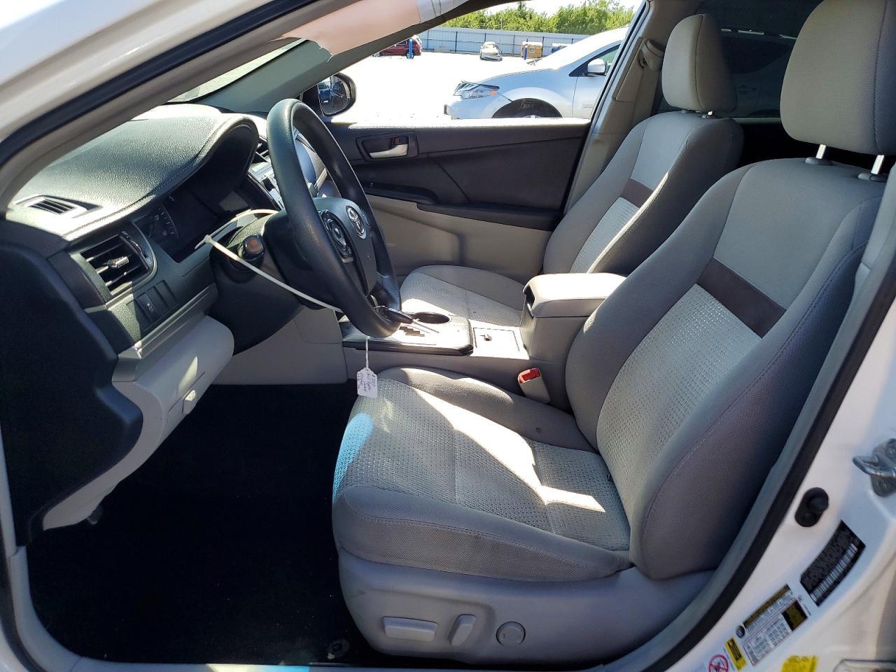 2012 Toyota Camry Le - Image 7