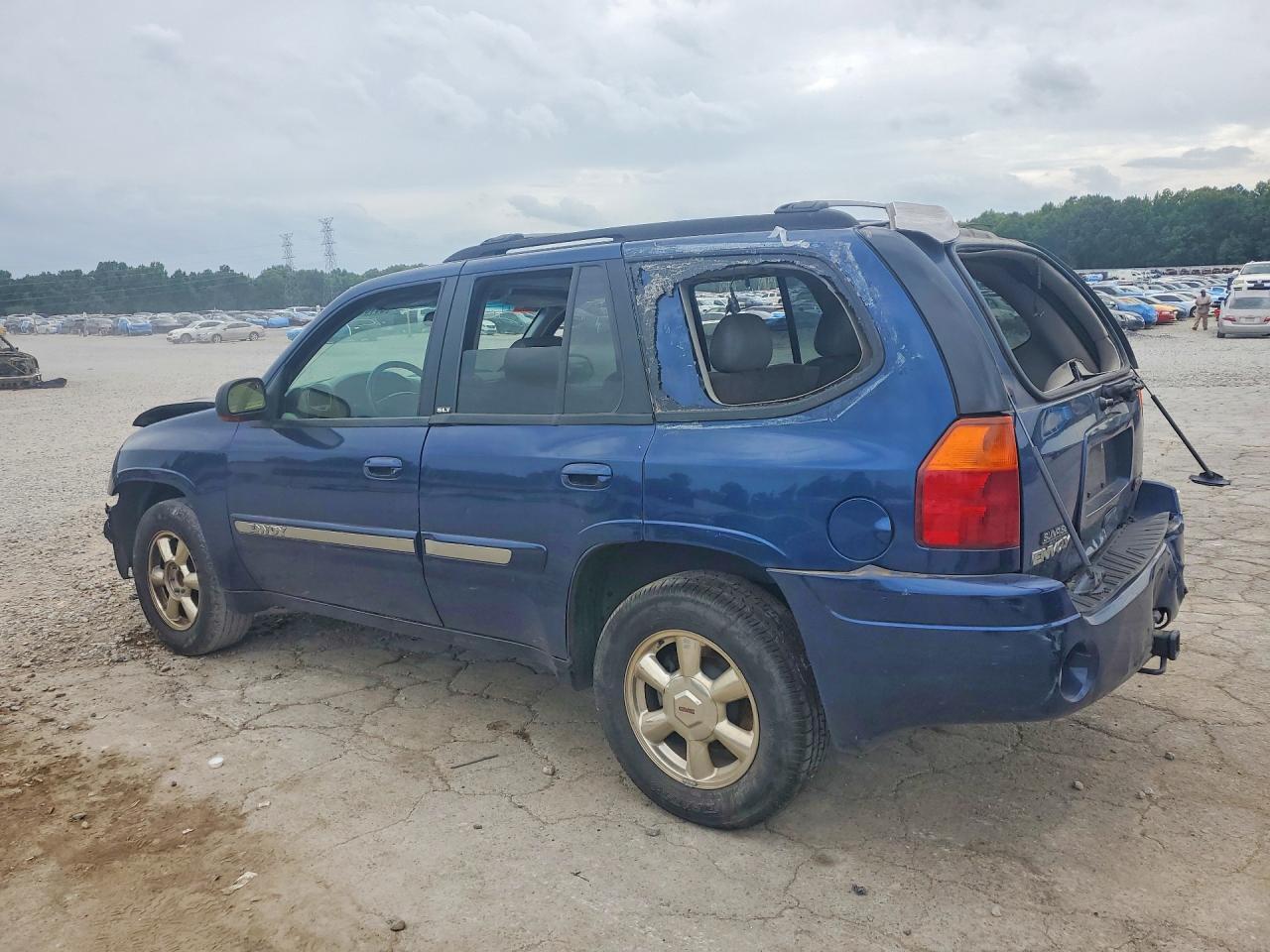2002 GMC Envoy - Image 2
