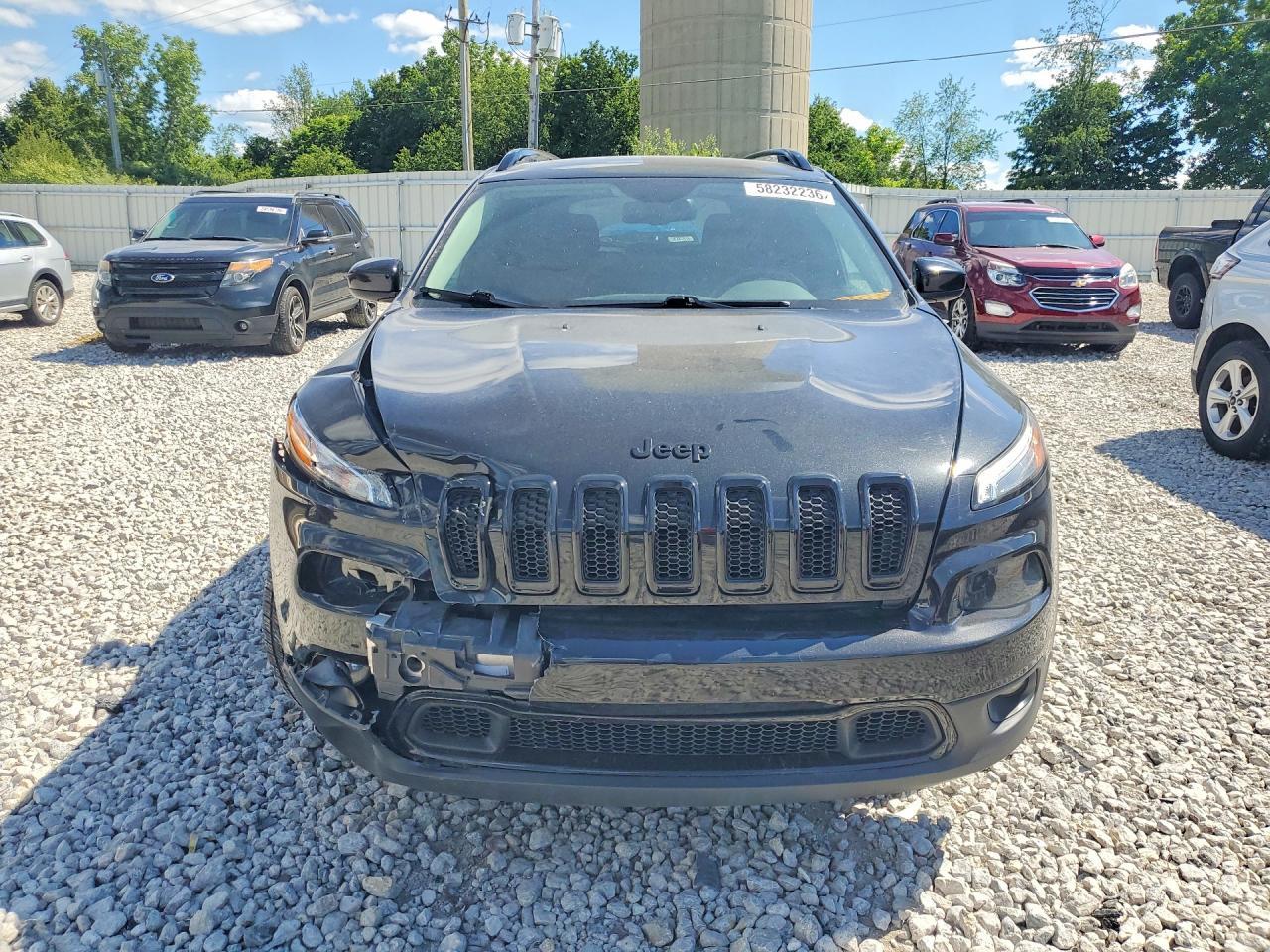 2016 Jeep Cherokee Latitude - Image 5