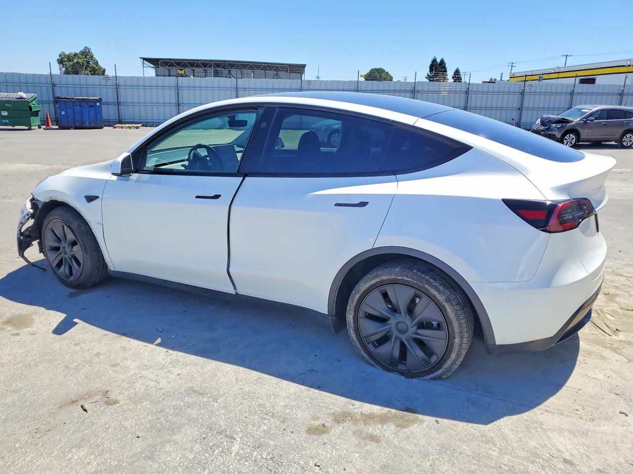 2024 Tesla Model Y - Image 2