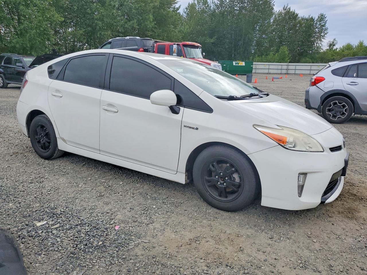 2014 Toyota Prius One - Image 4