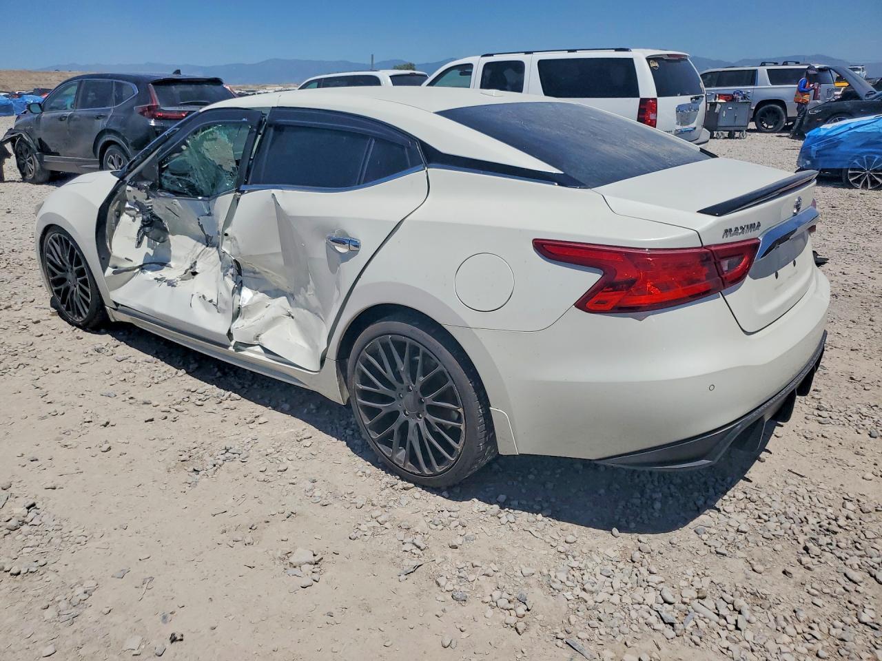 2017 Nissan Maxima - Фото 2
