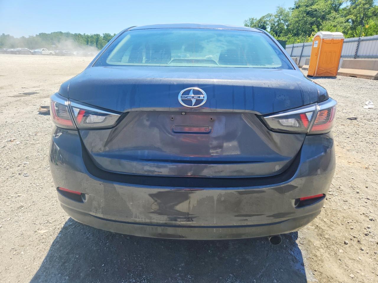 2016 Scion Ia Base - Фото 6