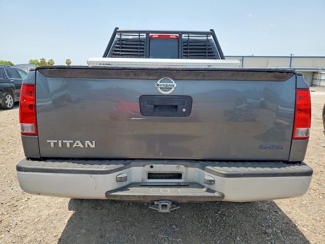 2013 Nissan Titan - Фото 6
