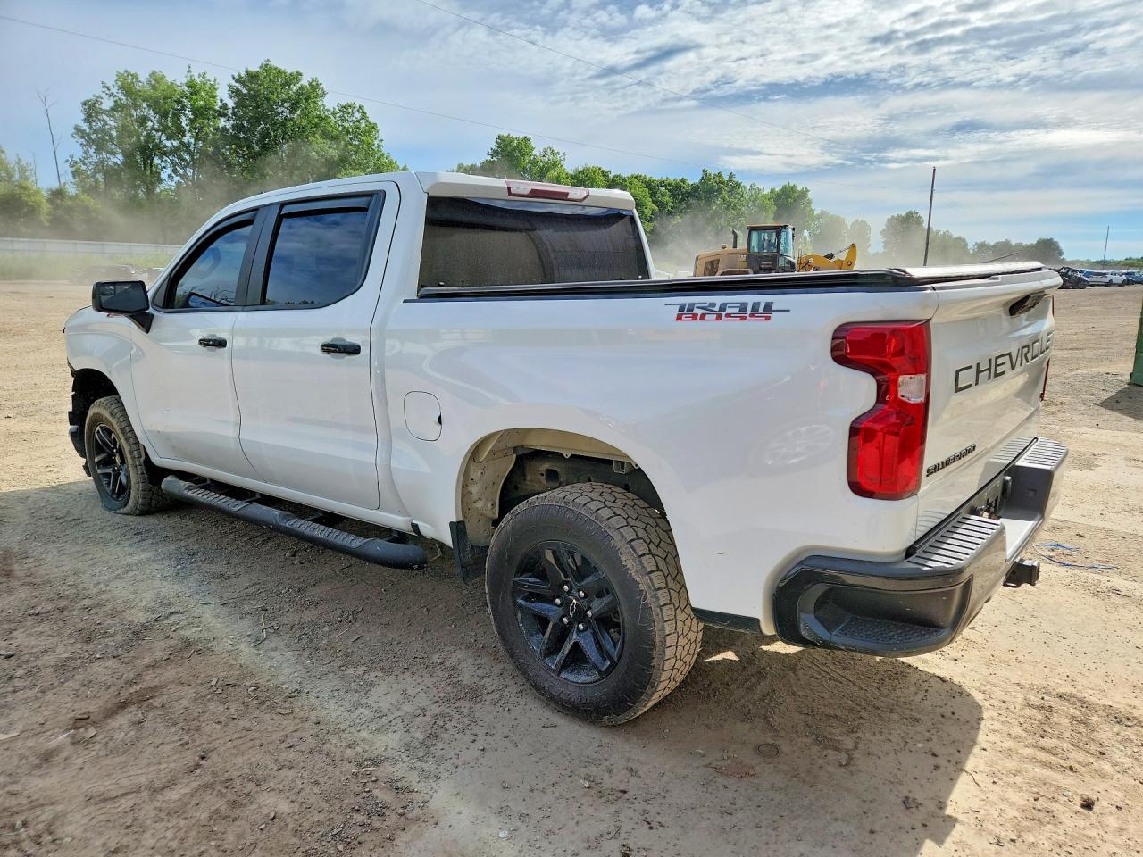 2022 Chevrolet Silverado K1500 Lt Trail Boss - Image 2