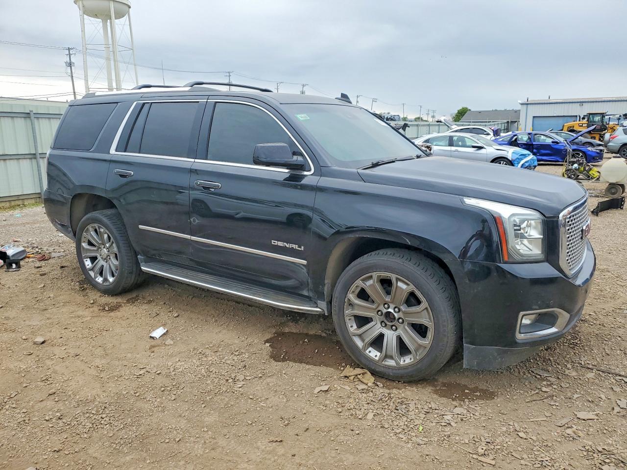 2016 GMC Yukon Denali - Фото 4