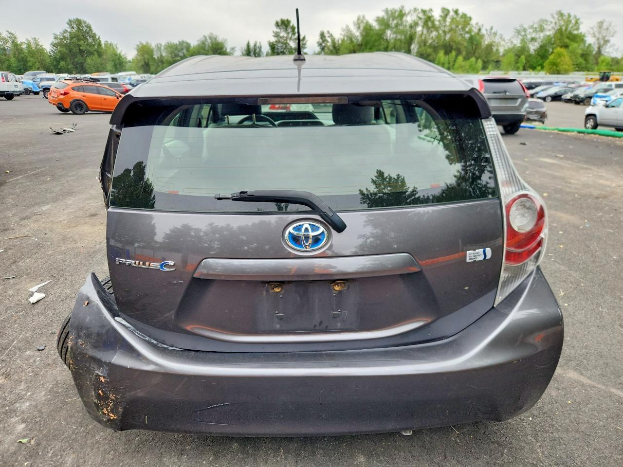 2012 Toyota Prius C Two - Image 6
