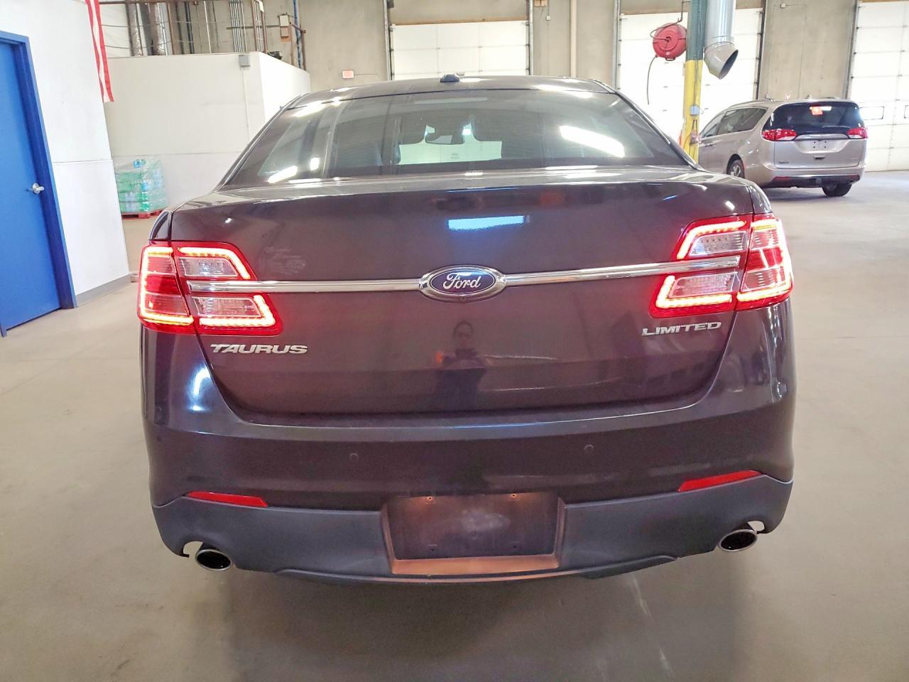 2013 Ford Taurus Limited - Image 6
