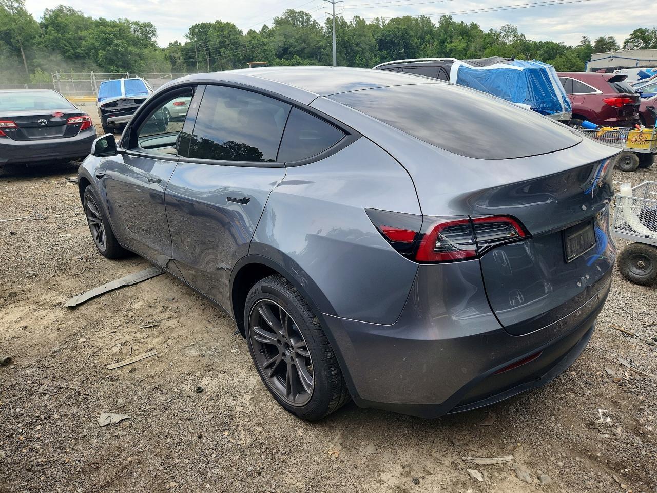 2024 Tesla Model Y - Image 2