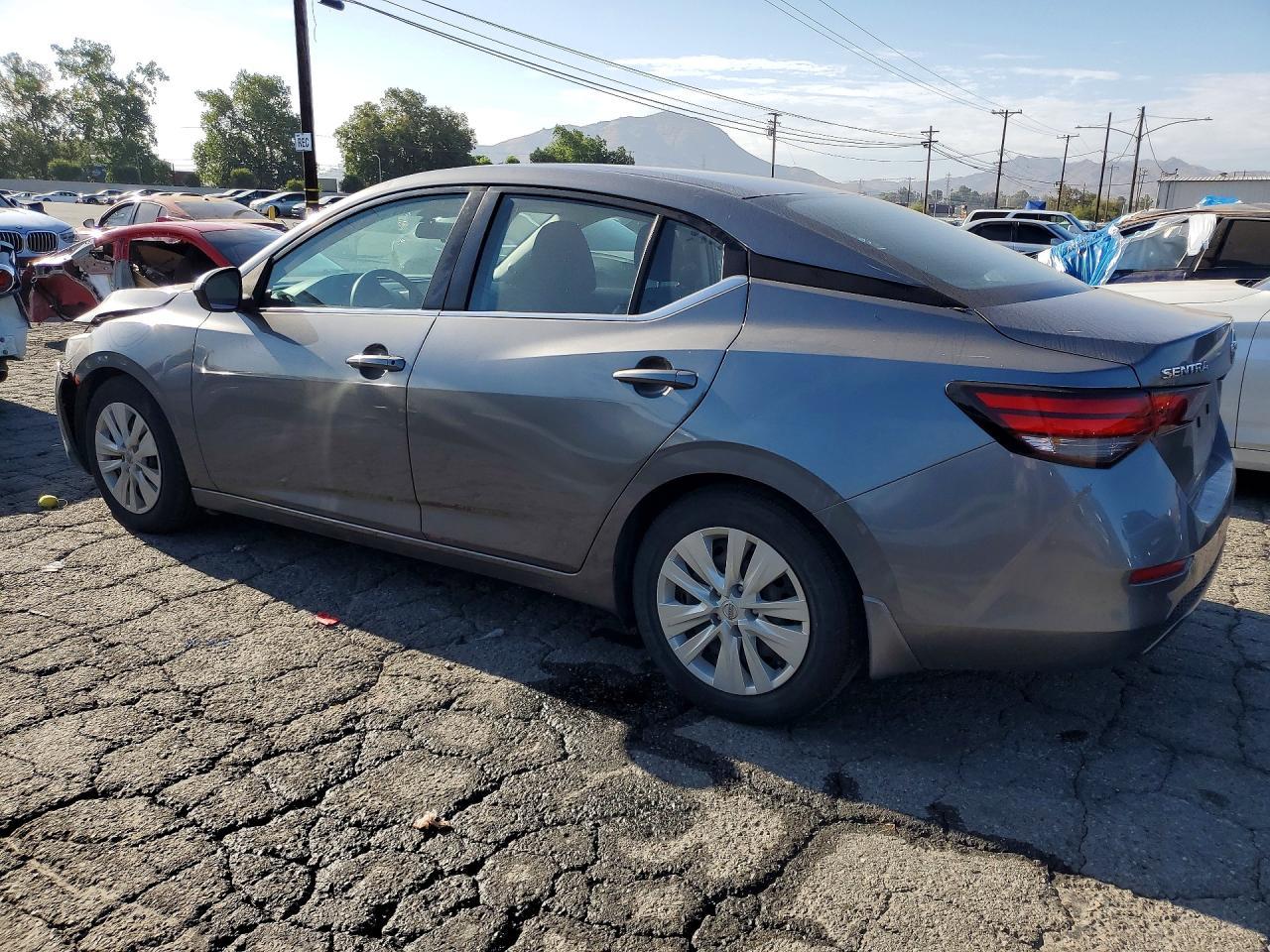 2022 Nissan Sentra S - Image 2