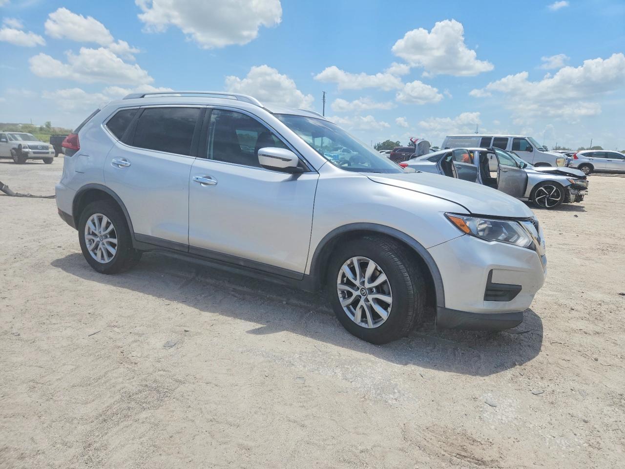 2020 Nissan Rogue Sv - Image 4