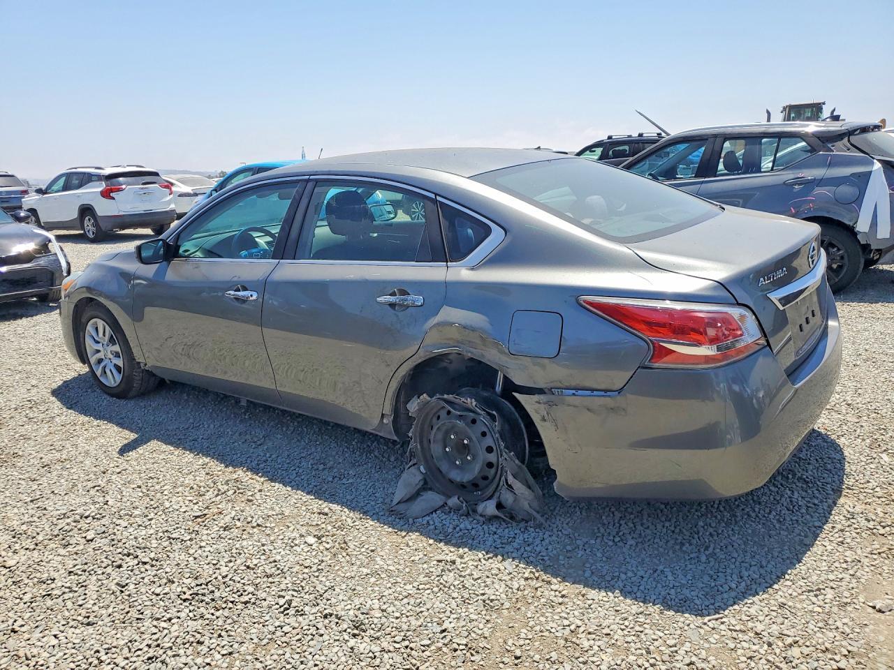 2015 Nissan Altima 2.5 S - Image 2