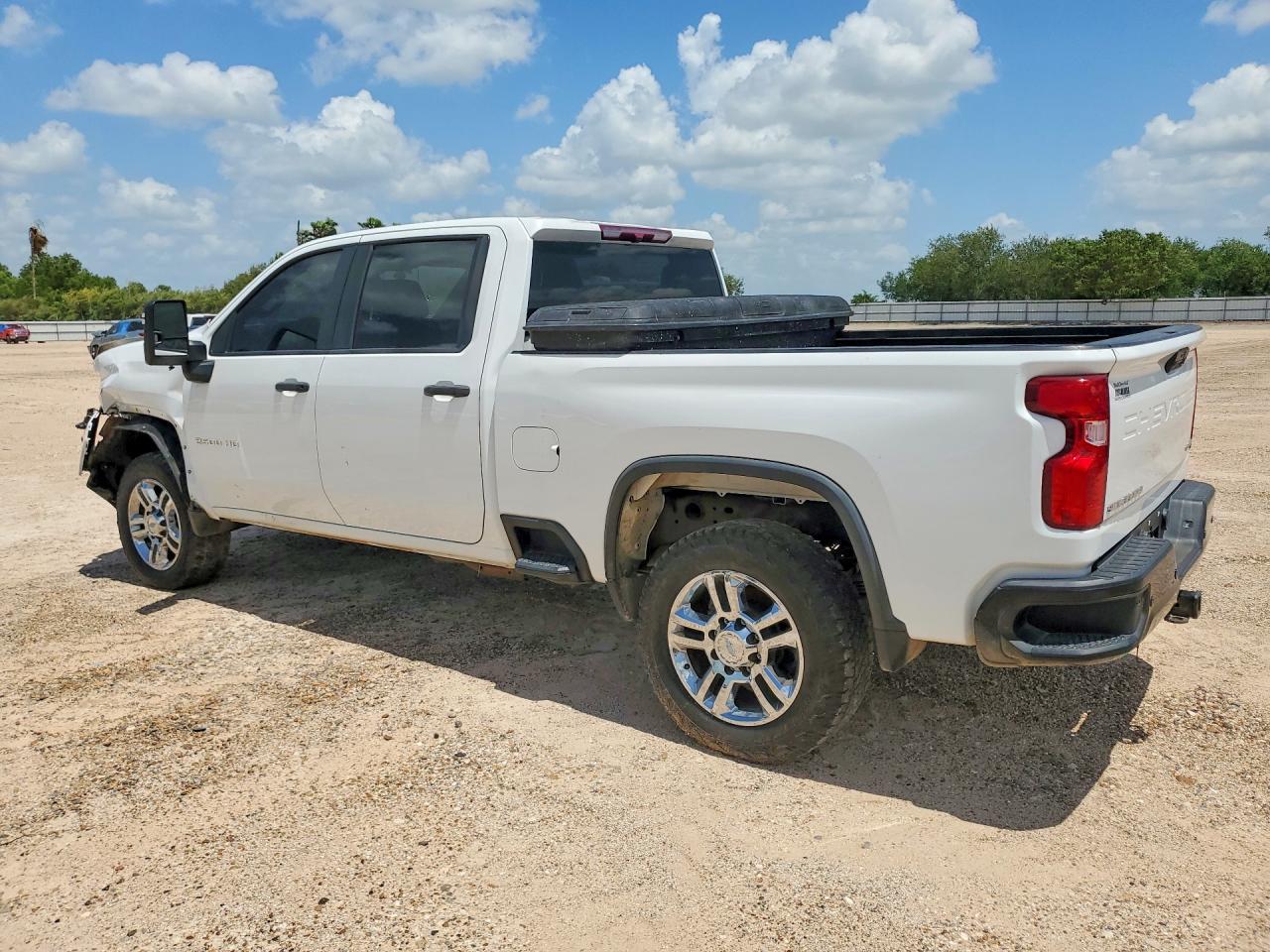 2024 Chevrolet Silverado K2500 Custom - Image 2