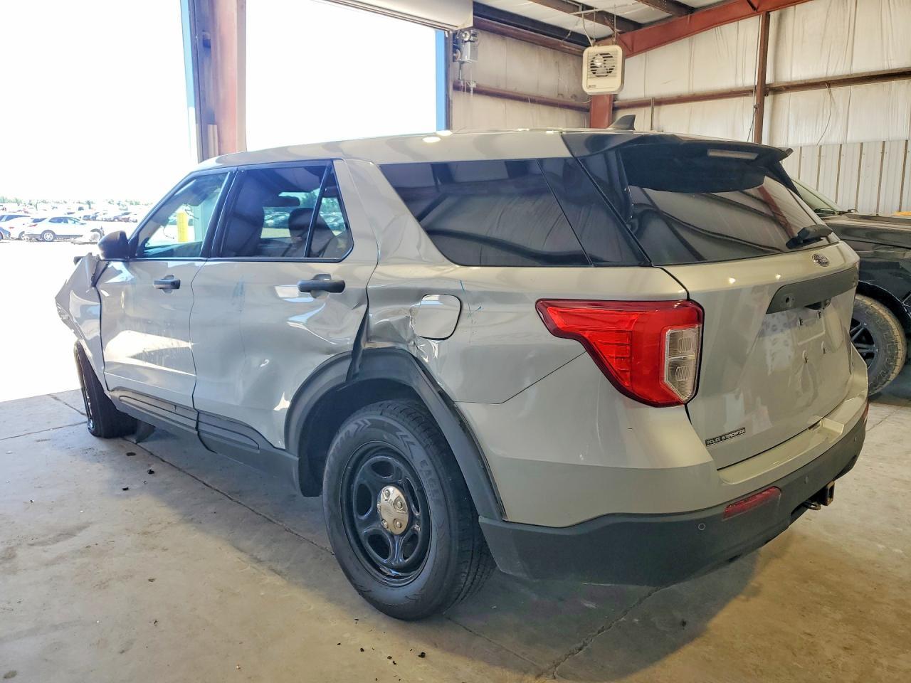 2022 Ford Explorer Police Interceptor - Image 2