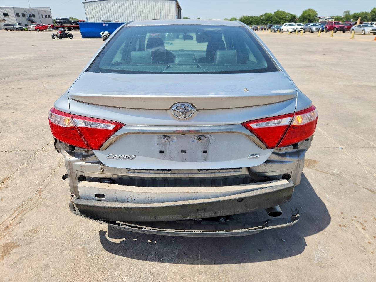2015 Toyota Camry - Image 6