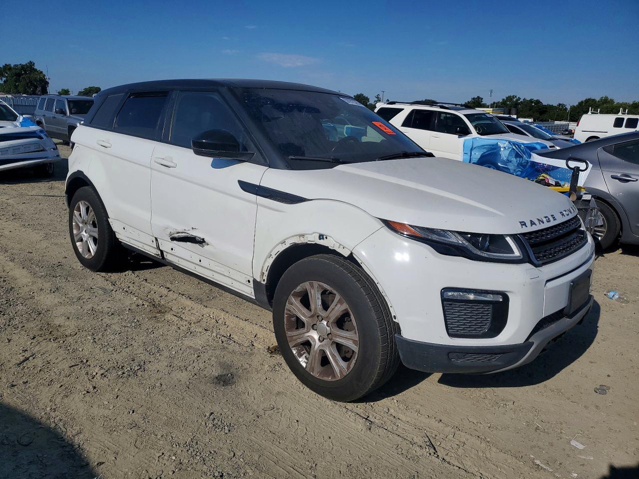 2017 Land Rover Range Rover Evoque Se - Image 4