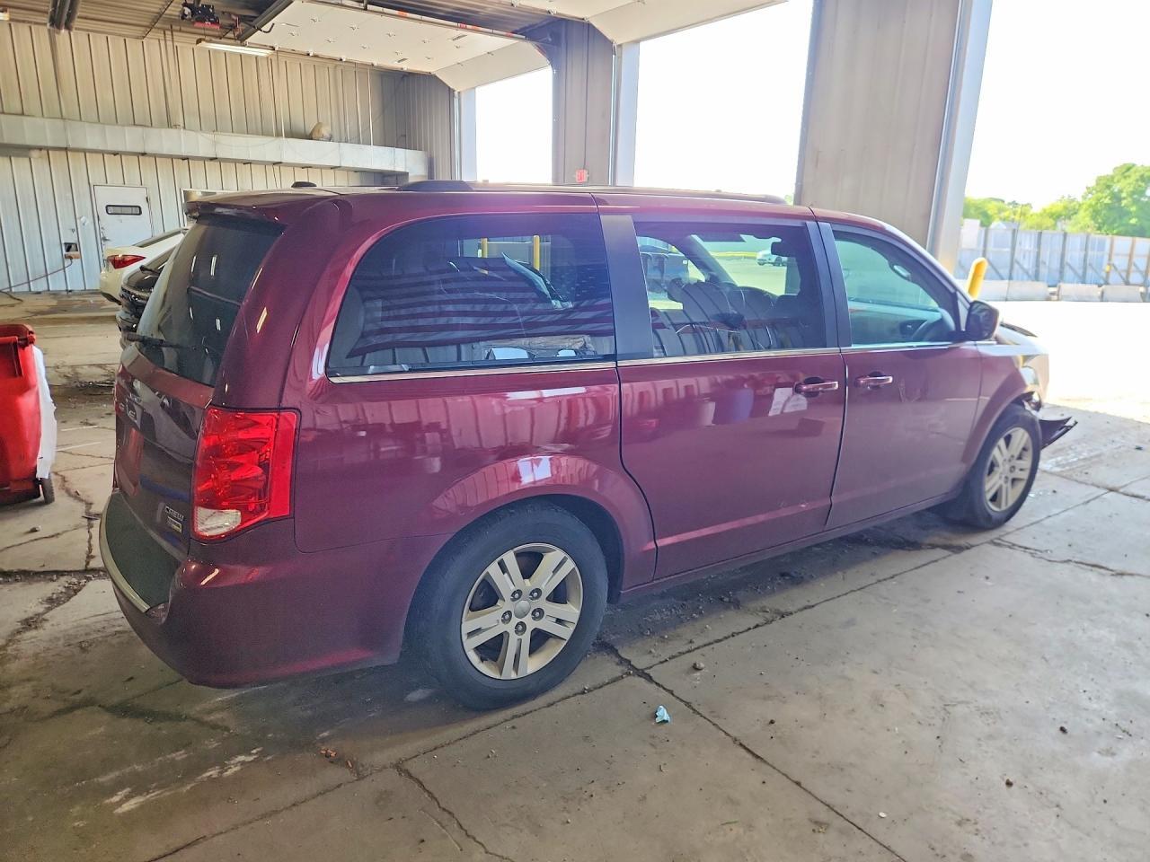 2019 Dodge Grand Caravan Crew - Фото 3