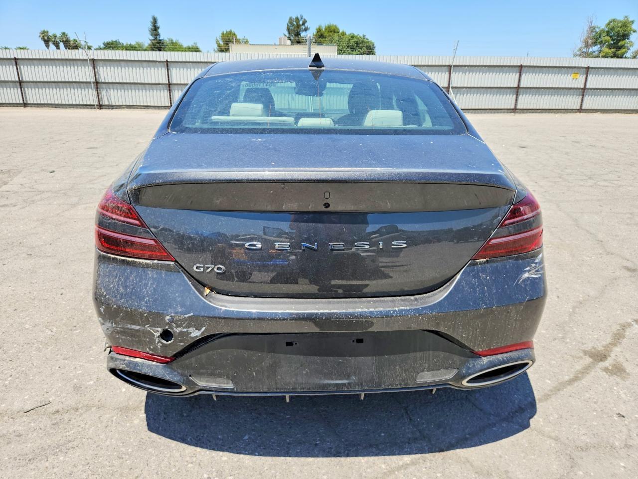 2025 Genesis G70 2.5T Standard - Фото 6