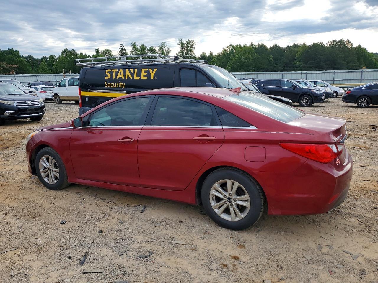 2014 Hyundai Sonata Gls - Image 2