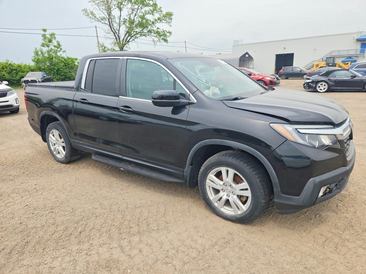 2018 Honda Ridgeline Lx - Image 4
