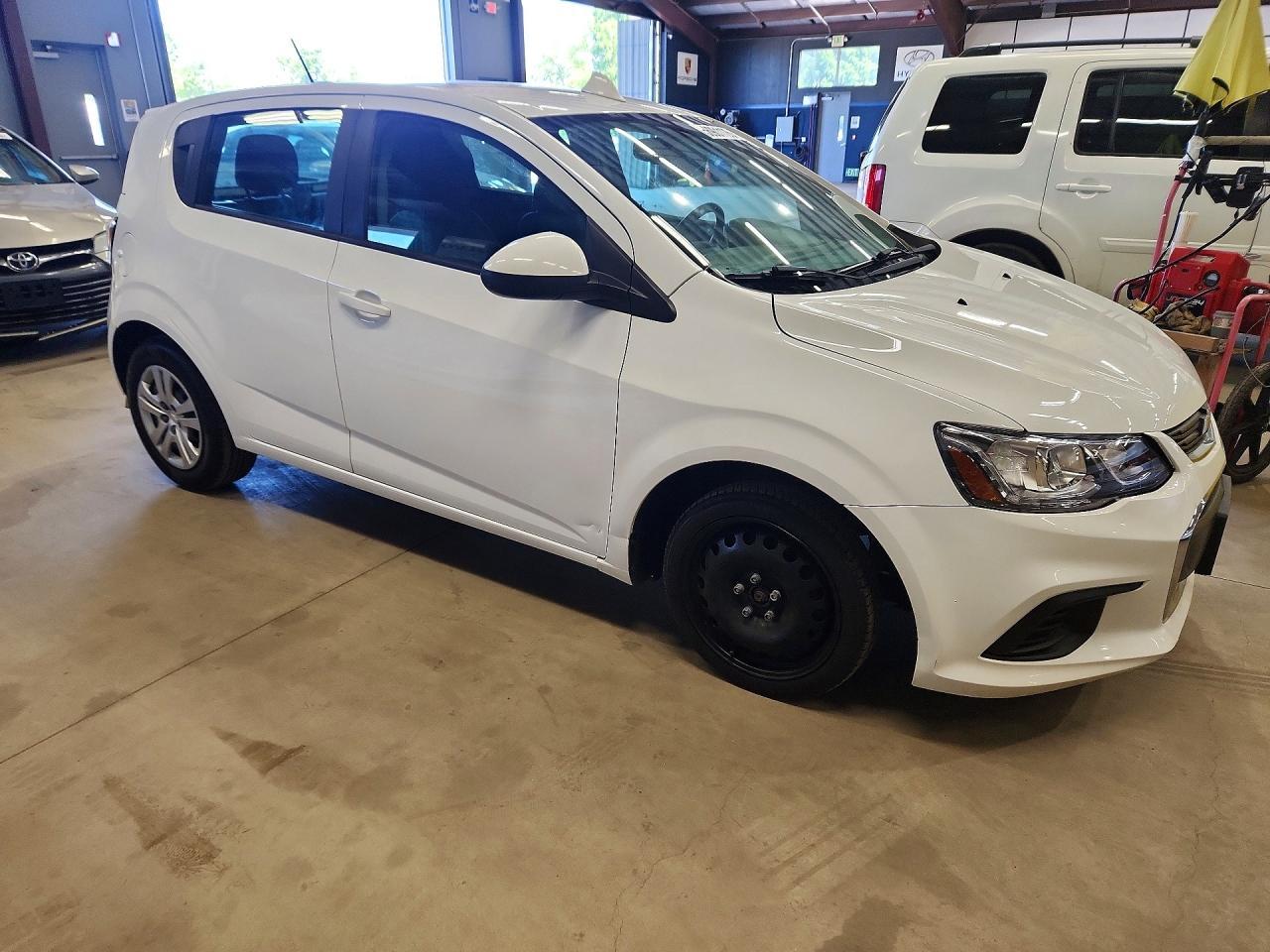 2018 Chevrolet Sonic - Фото 4