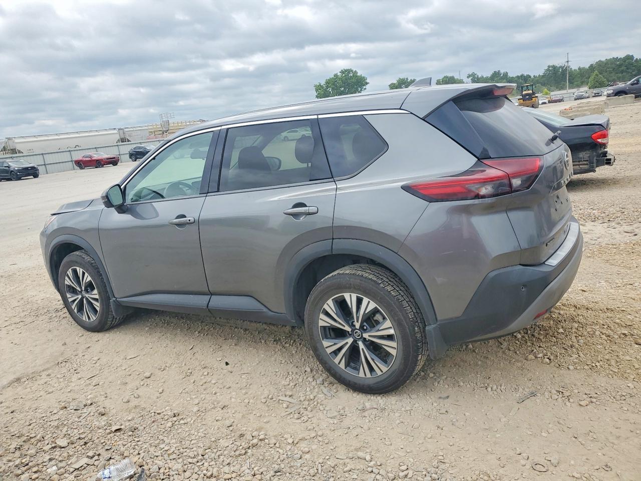 2021 Nissan Rogue Sv - Фото 2