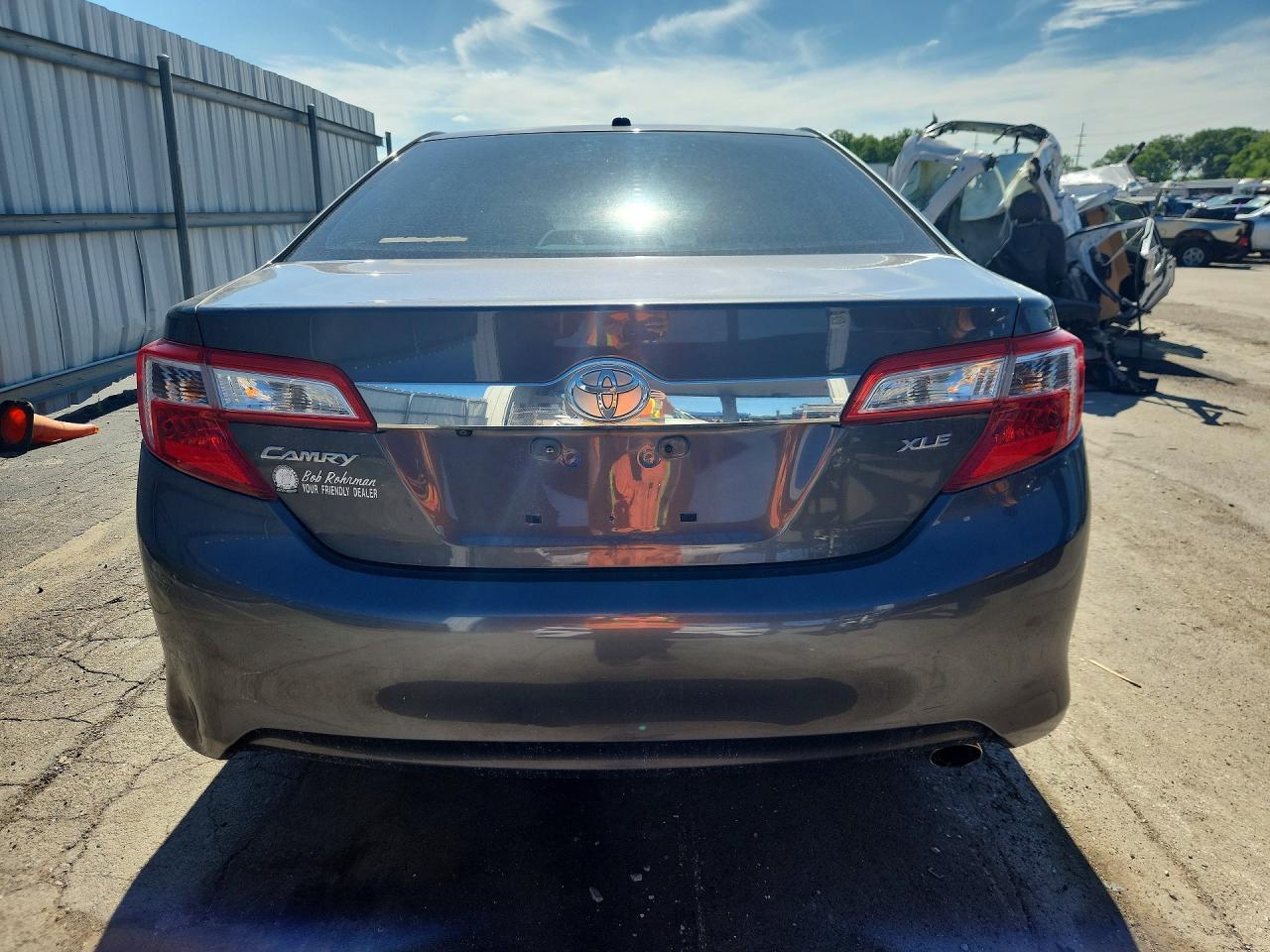 2013 Toyota Camry Xle - Image 6