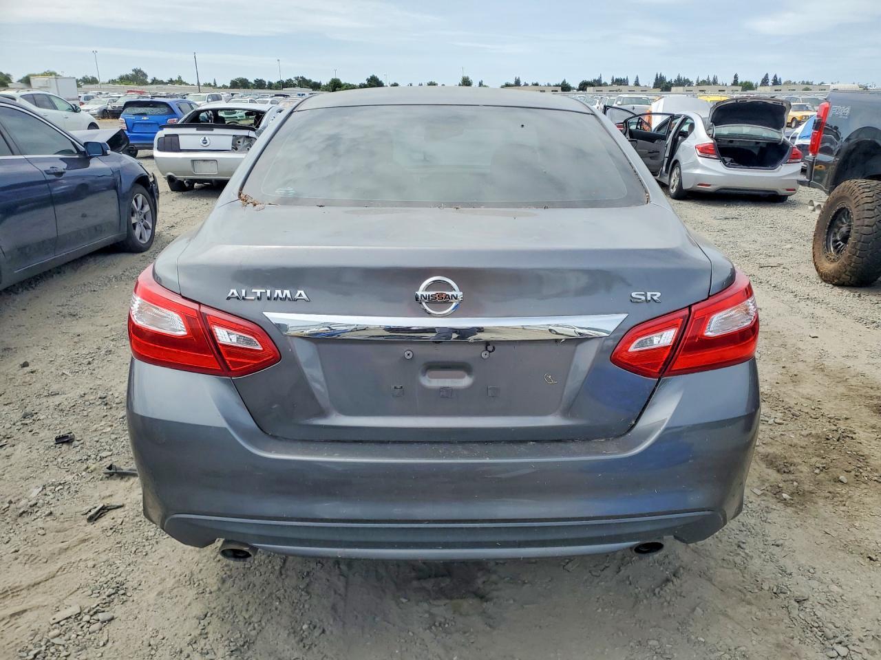 2016 Nissan Altima 2.5 Sr - Image 6
