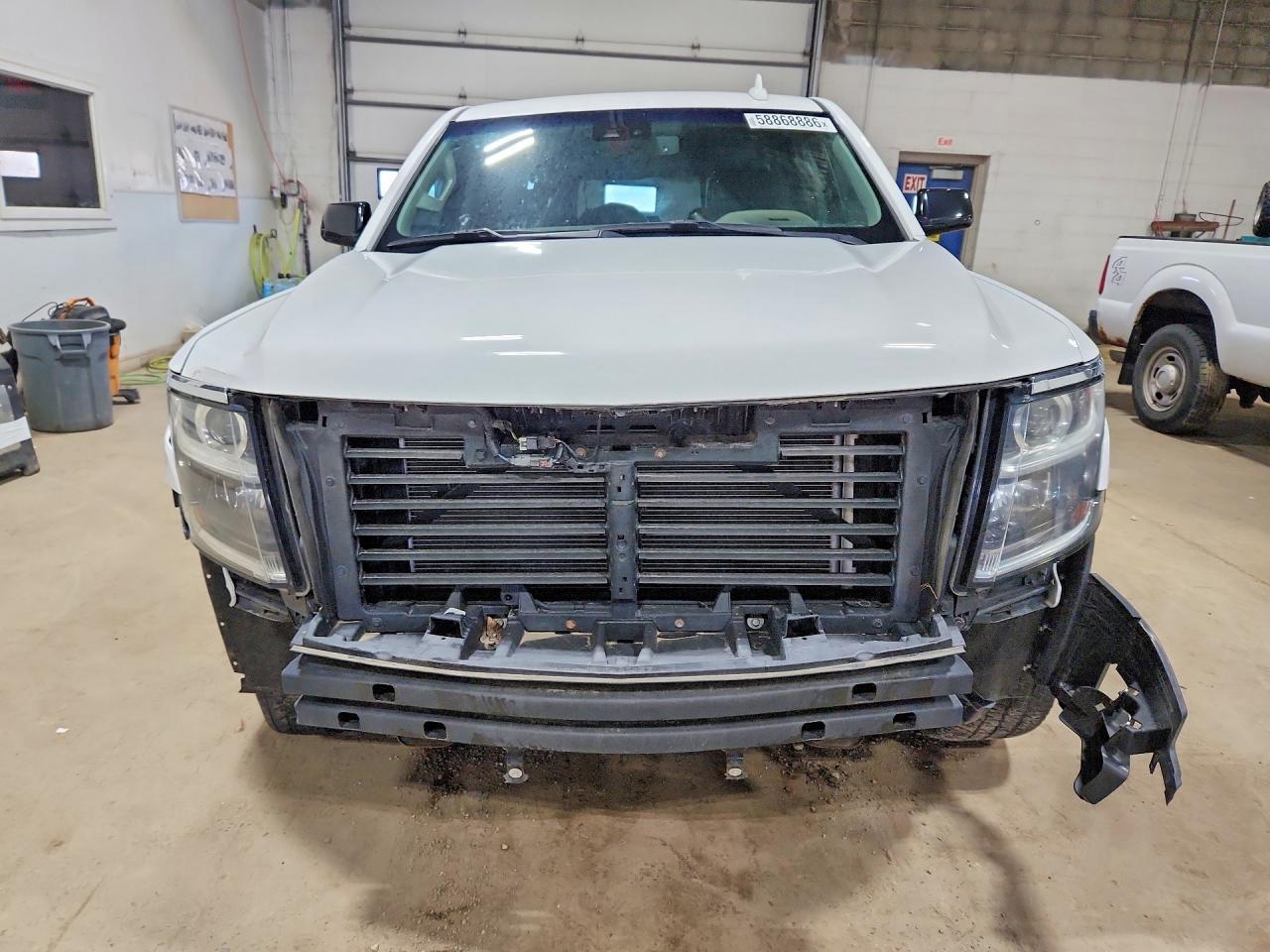 2018 Chevrolet Suburan - Image 5