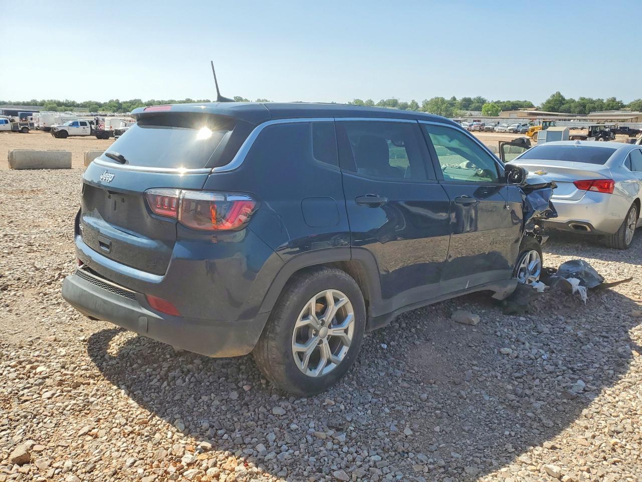 2024 Jeep Compass Sport - Image 3