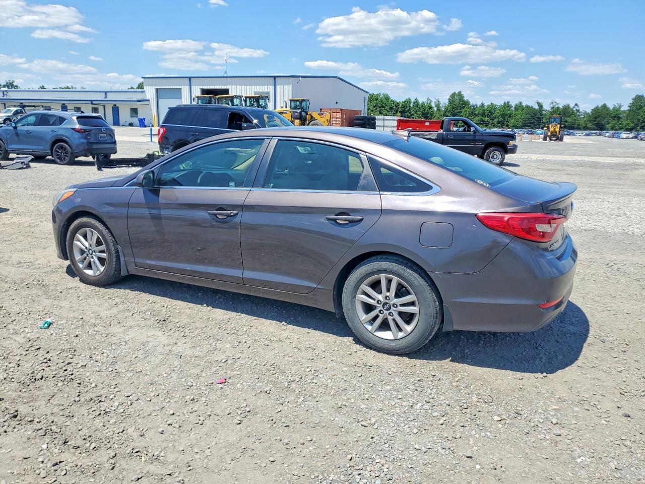 2016 Hyundai Sonata Se - Image 2