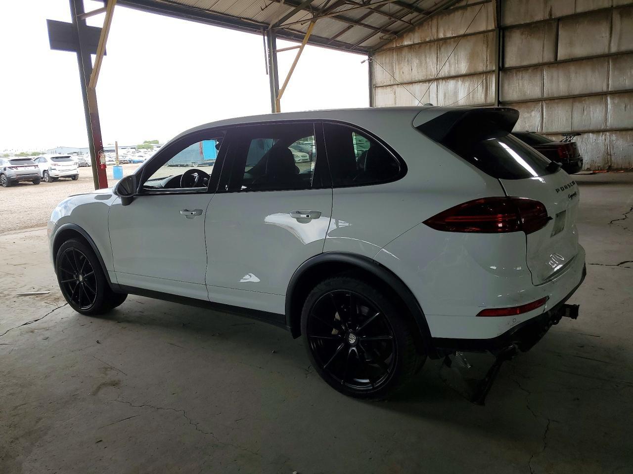 2017 Porsche Cayenne S - Фото 3
