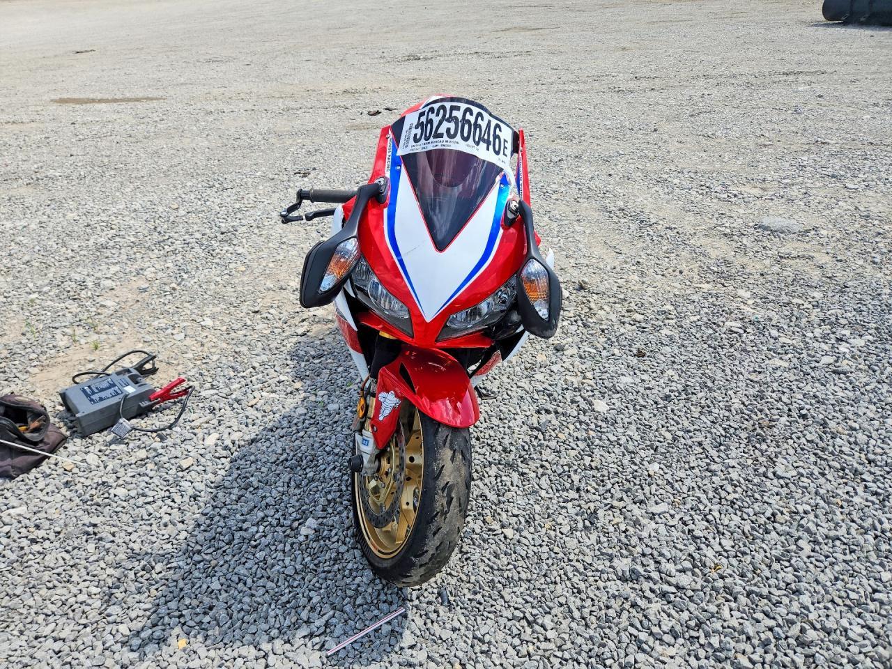 2014 Honda Cbr1000 S - Image 2
