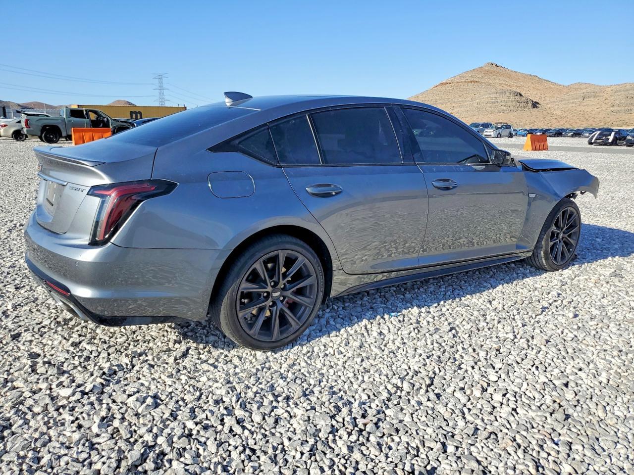 2022 Cadillac Ct5 Sport - Фото 3