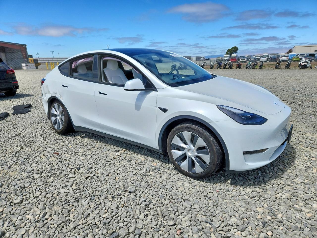 2023 Tesla Model Y - Фото 4