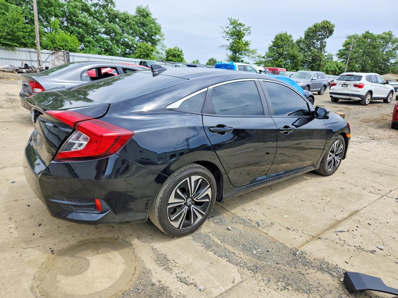 2017 Honda Civic Ex - Image 3