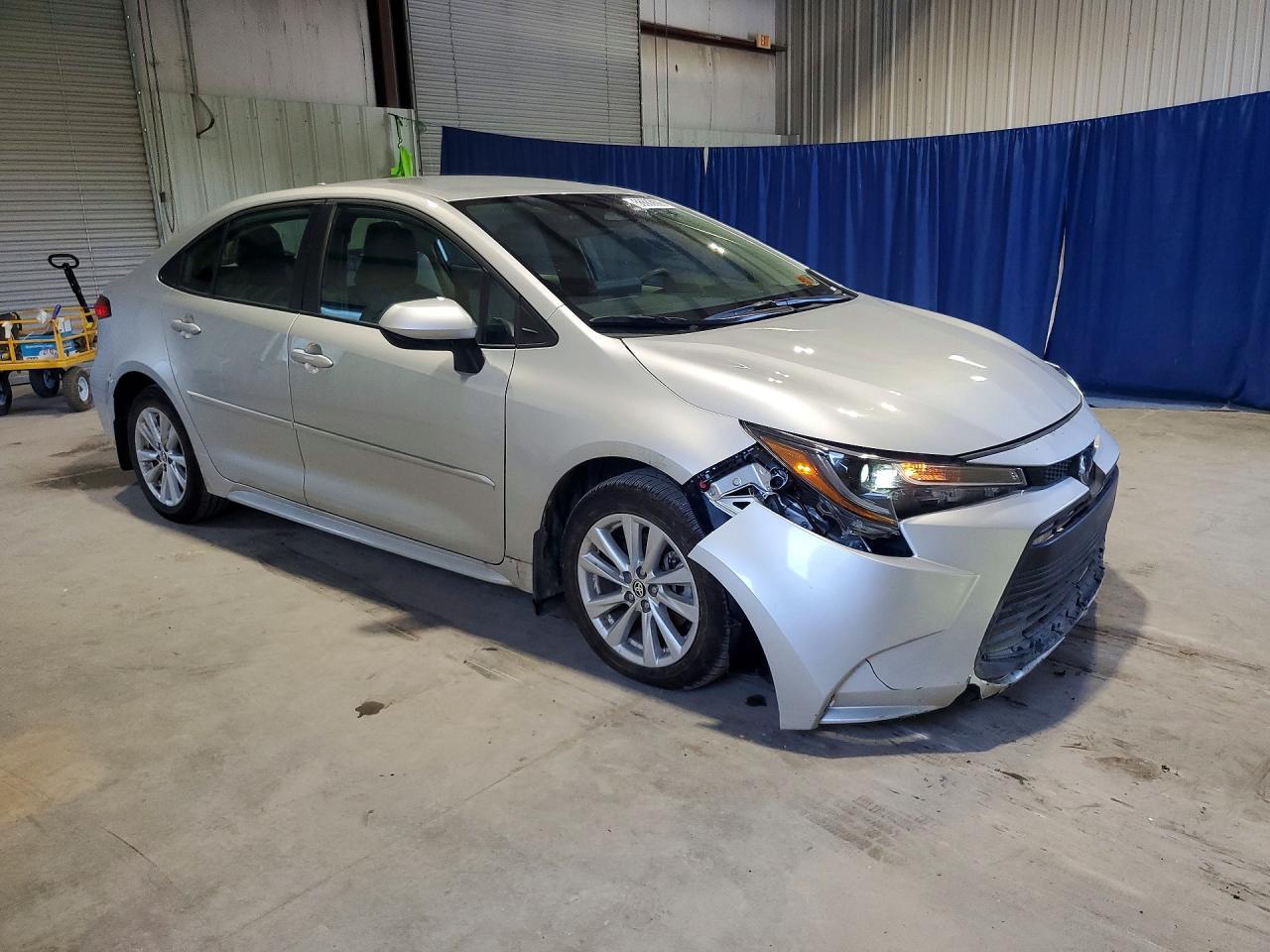 2025 Toyota Corolla Le - Image 4