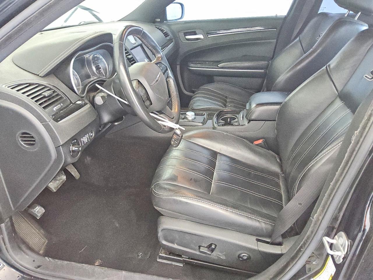 2021 Chrysler 300 S - Фото 7