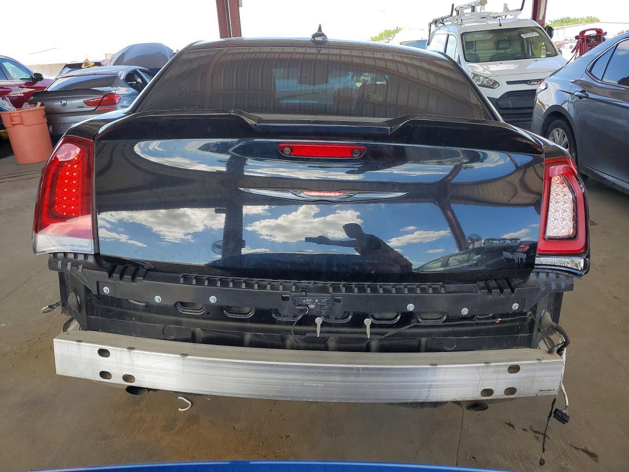 2022 Chrysler 300 S - Фото 6