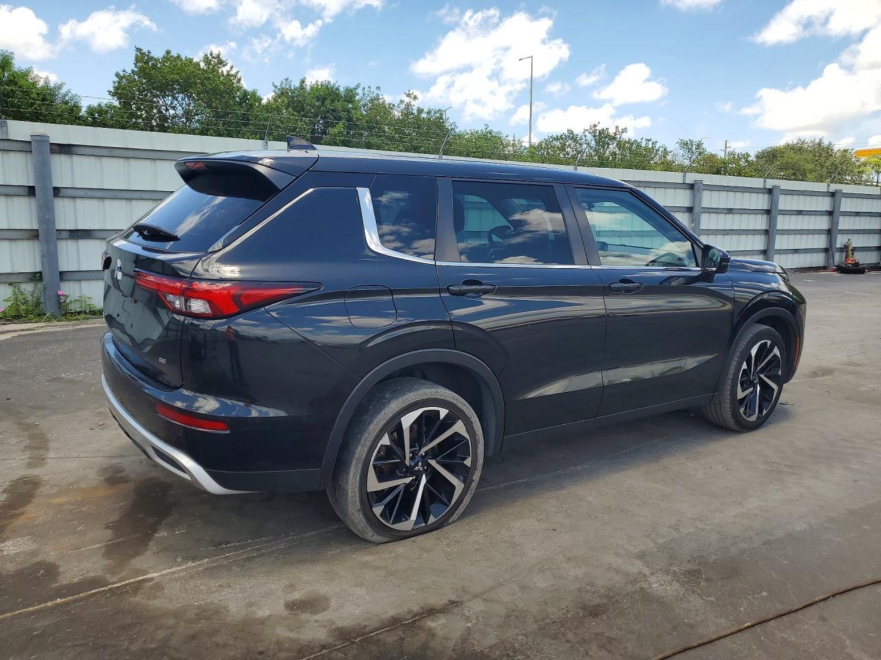 2023 Mitsubishi Outlander Se - Фото 3