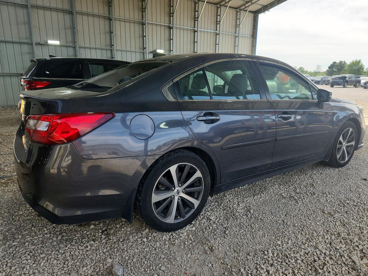 2018 Subaru Legacy 3.6R Limited - Image 3