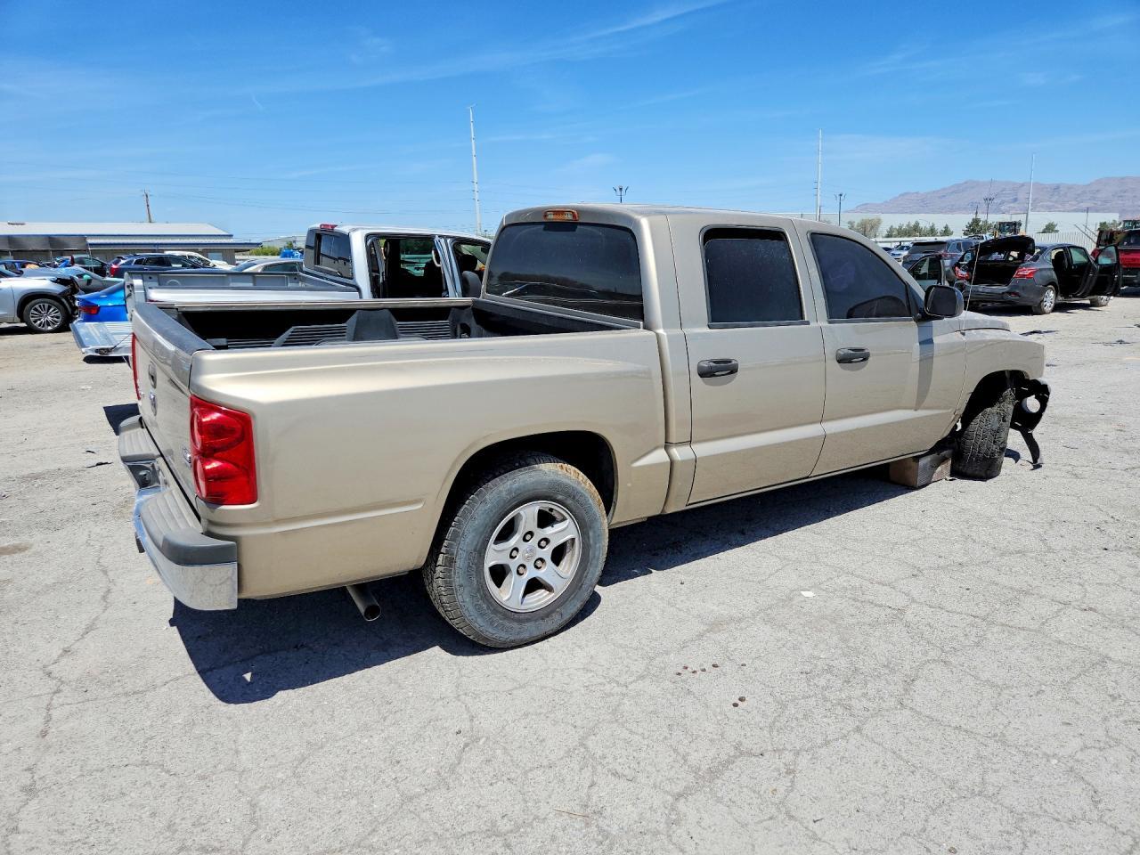 2005 Dodge Dakota Quad Slt - Фото 3