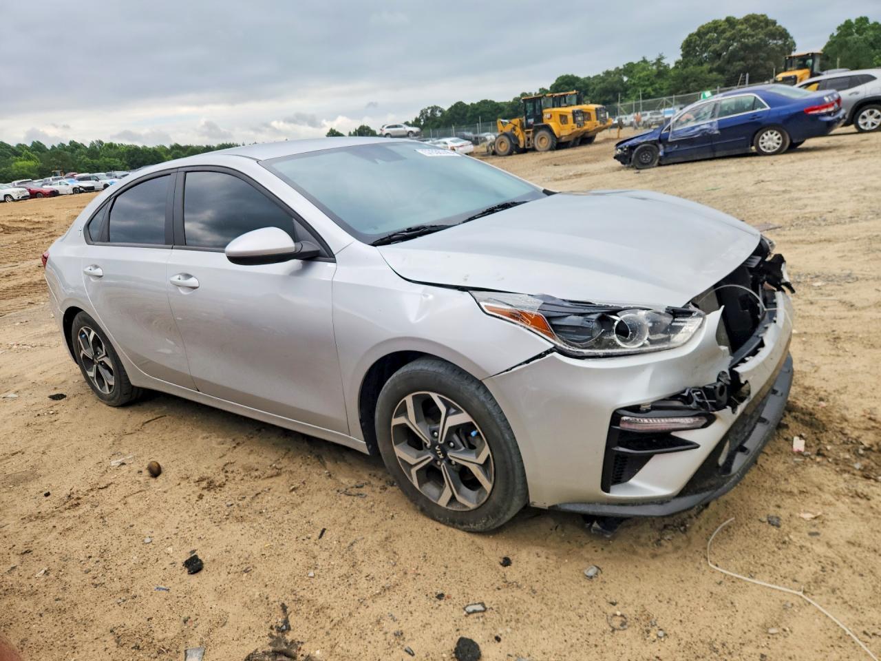 2021 Kia Forte Lxs - Фото 4