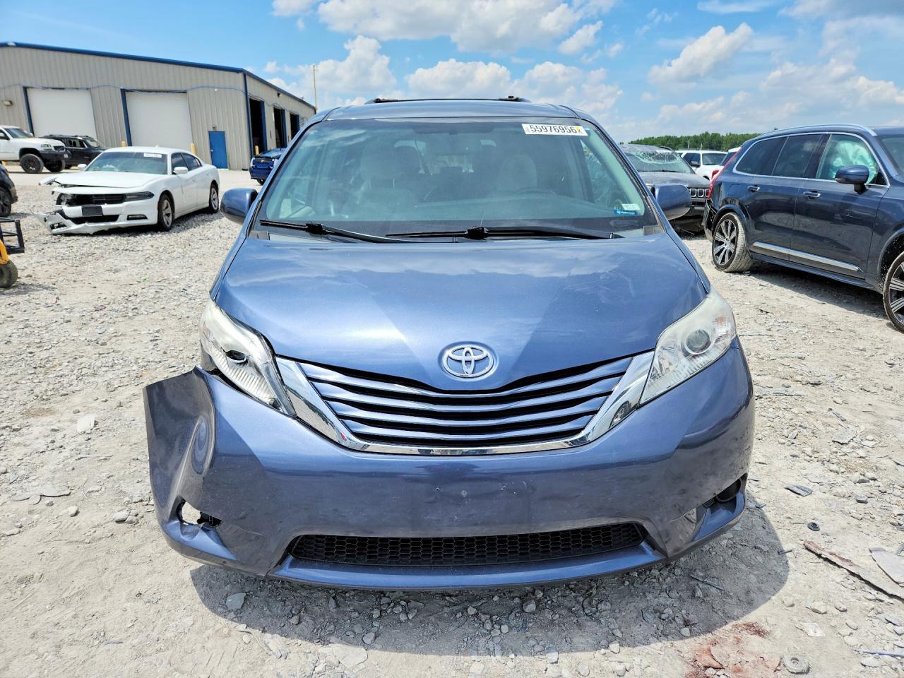 2015 Toyota Sienna Le - Фото 5