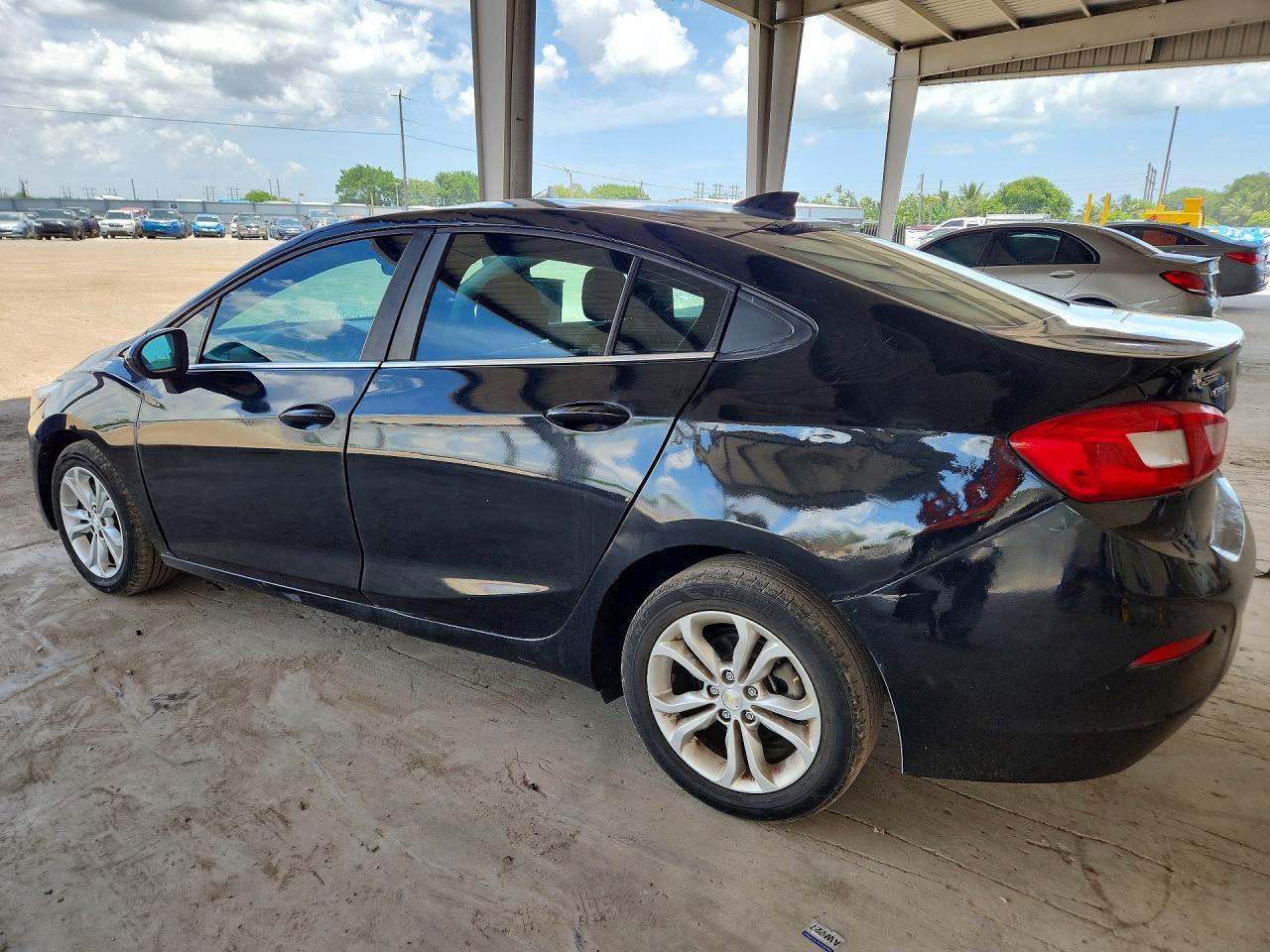 2019 Chevrolet Cruze Ls - Фото 2
