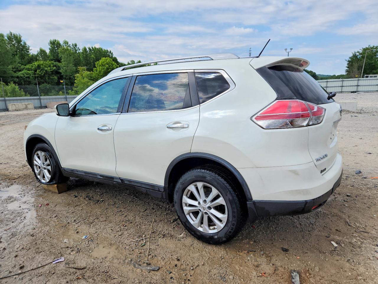 2015 Nissan Rogue Sv - Фото 2