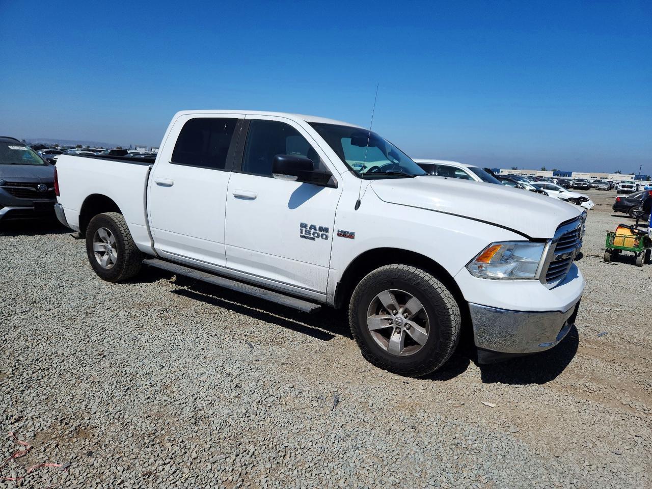 2019 Ram 1500 Classic Slt - Image 4
