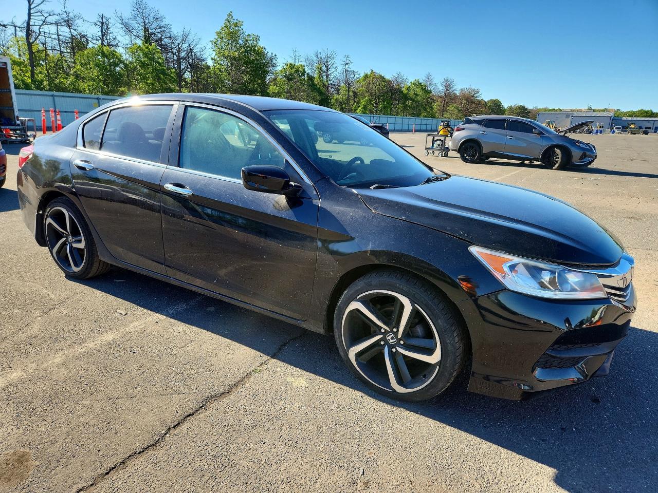2017 Honda Accord - Image 4
