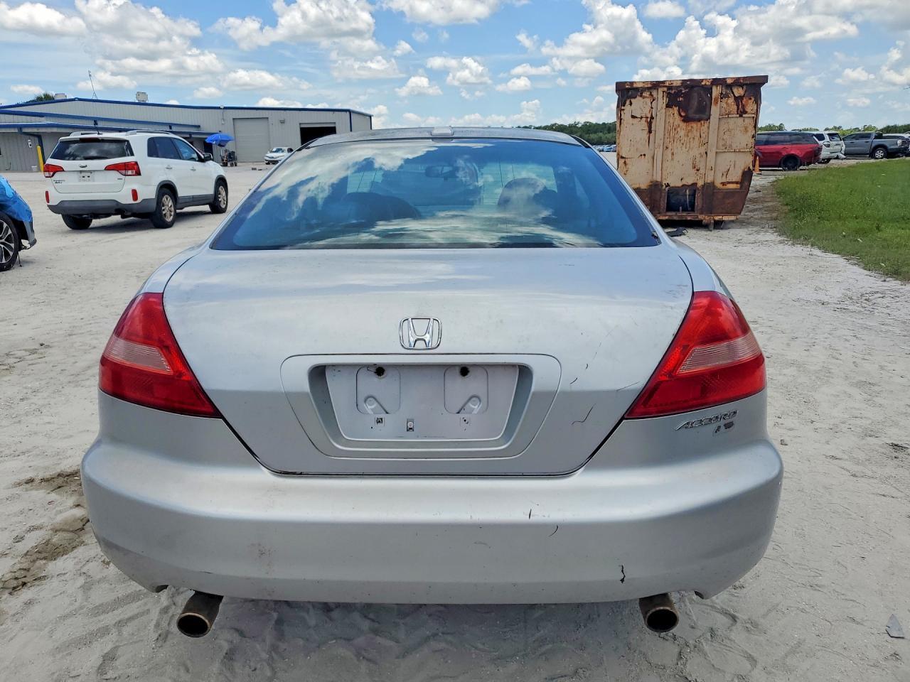 2004 Honda Accord - Фото 6