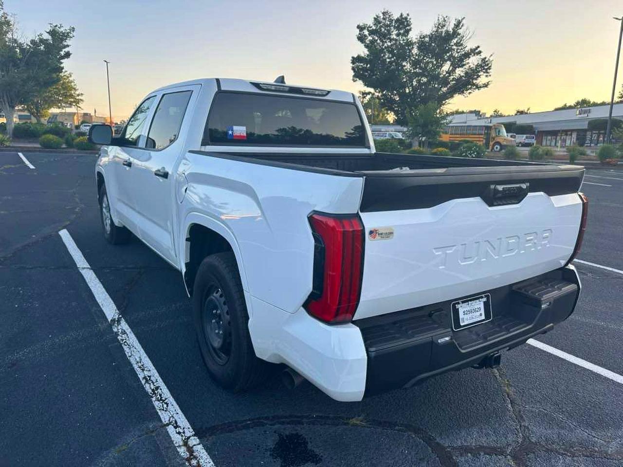 2025 Toyota Tundra Sr - Фото 3